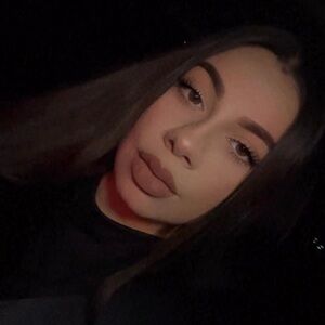 Meet your Posher, Karely